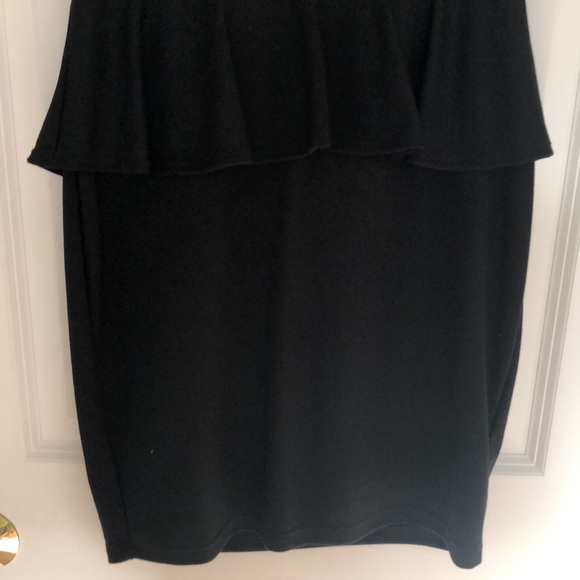 Dress - Picture 8 of 9